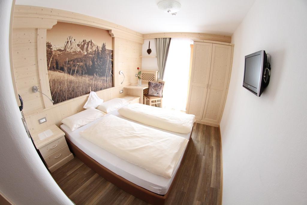 Hotel Val Sëlva di Val Gardena Værelse billede