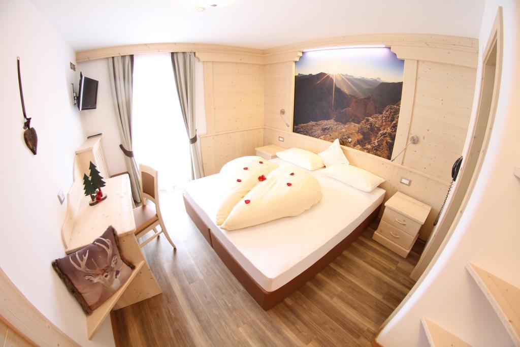 Hotel Val Sëlva di Val Gardena Værelse billede