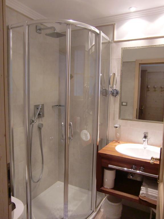 Hotel Val Sëlva di Val Gardena Værelse billede