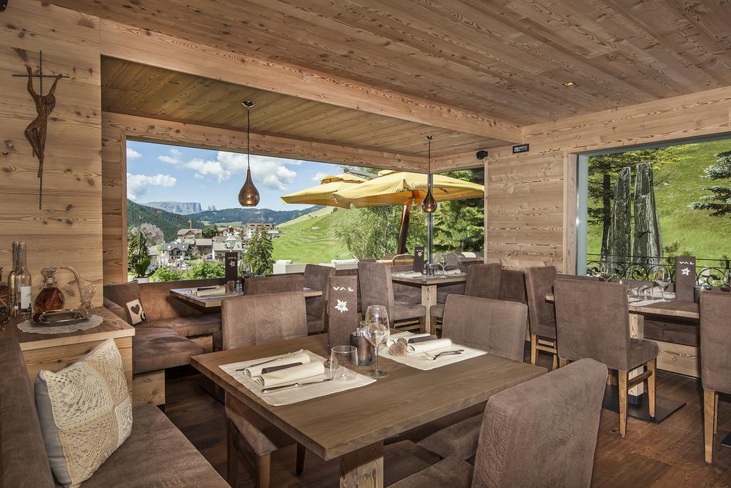 Hotel Val Sëlva di Val Gardena Eksteriør billede